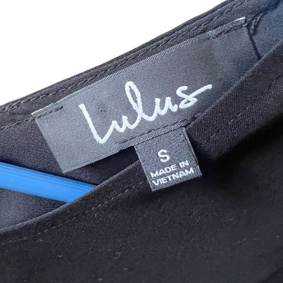 Lulus Chic of Perfection Black Shift Dress Womens Sz. Small Short Sleeve Neutral - Picture 3 of 10